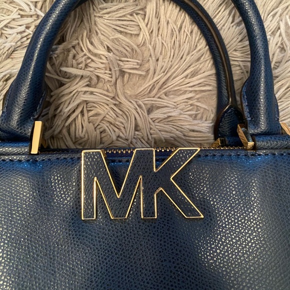 Navy Michael Kors purse and wallet - Picture 4 of 8